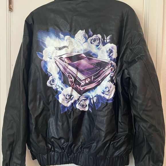 Forever 21 Black Bomber Jacket with Classic Design - Picture 5 of 5